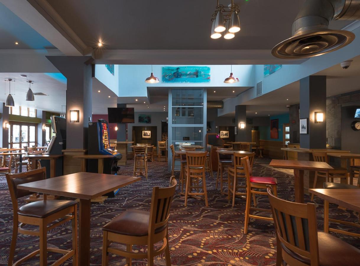 Admiral Of The Humber Wetherspoon 킹스턴어폰헐 외부 사진